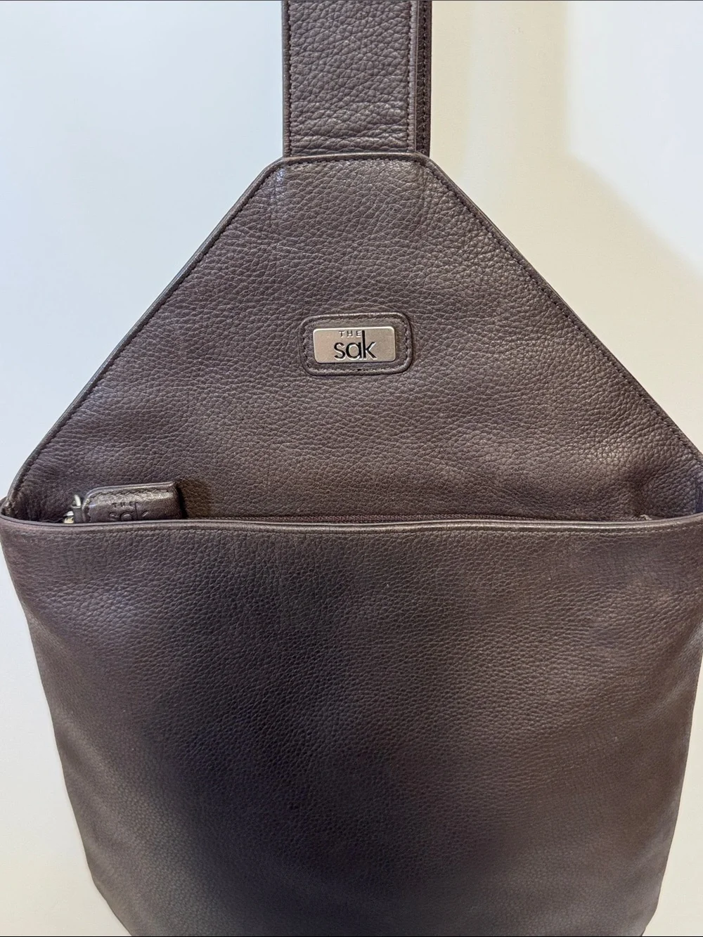 The Sak Vintage Brown Pebbled Leather Tear Drop Sling Bag Backpack